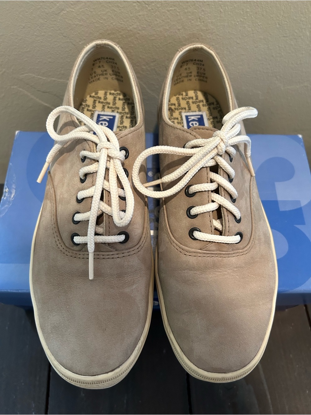 Vintage Keds Size 7 Nubuck Taupe - Picture 6 of 7